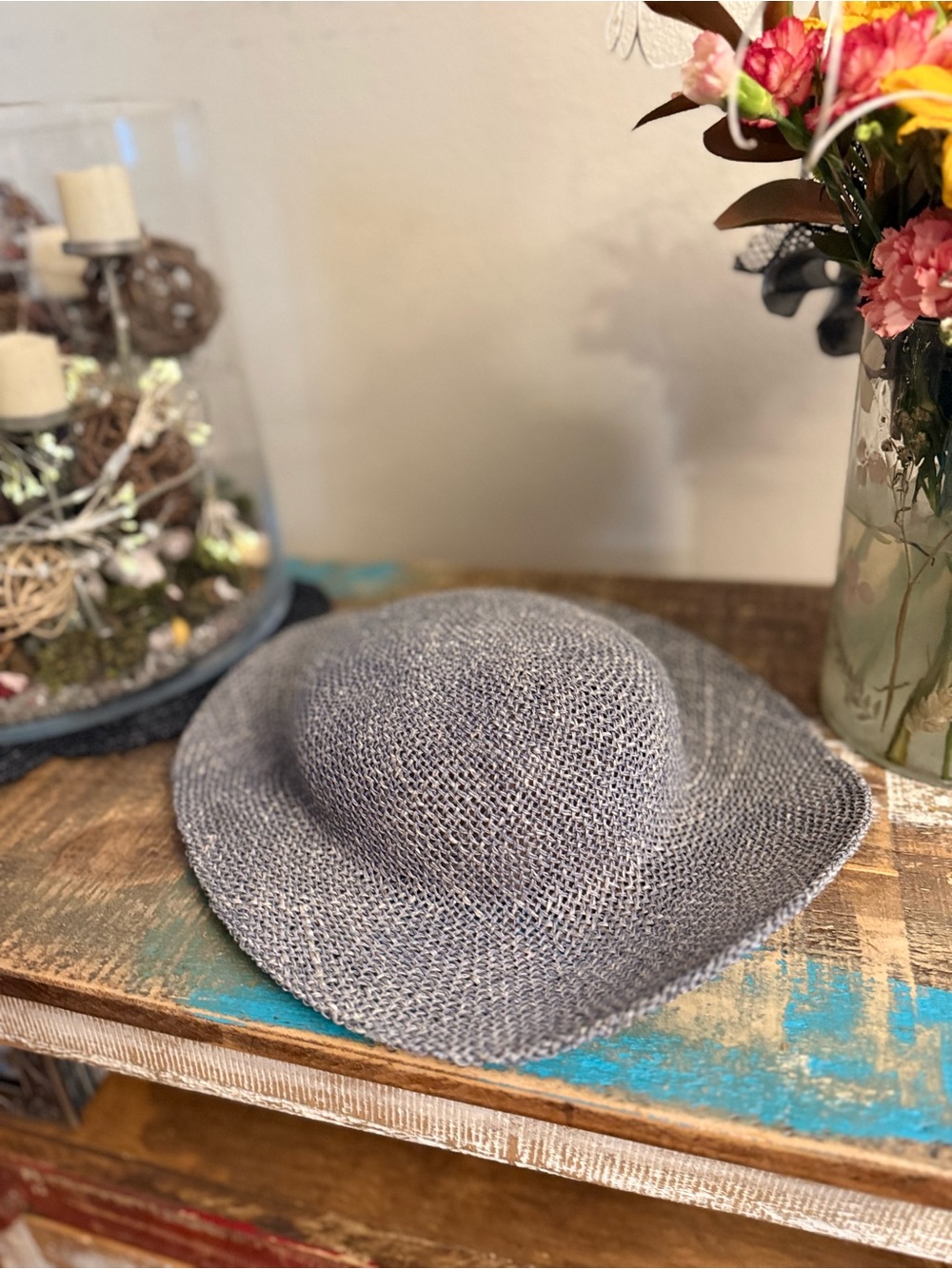 Women's Gray Wide-Brim Straw Hat - Stylish Sun Hat